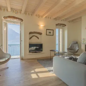 Elizabeth House Apartment