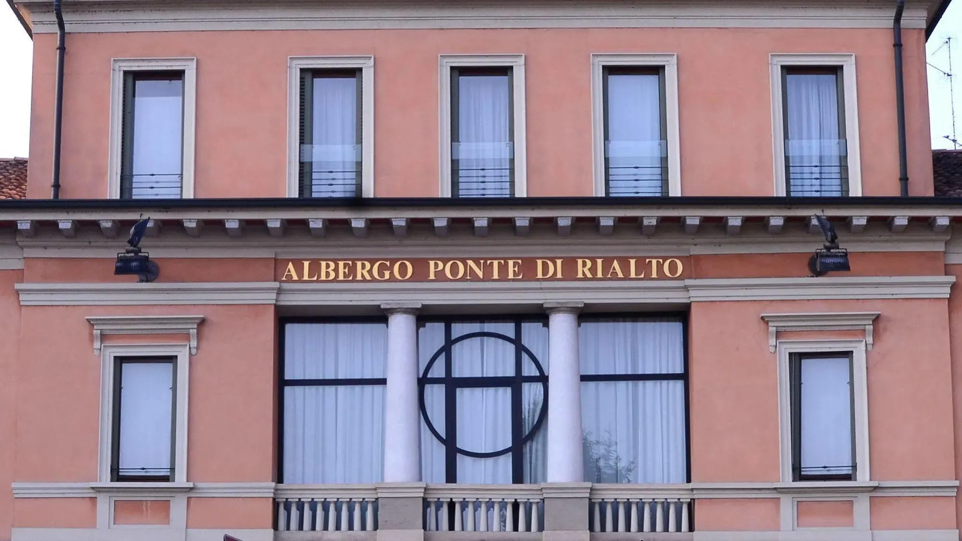Hotel Ponte Di Rialto Crema 4*,  Italien